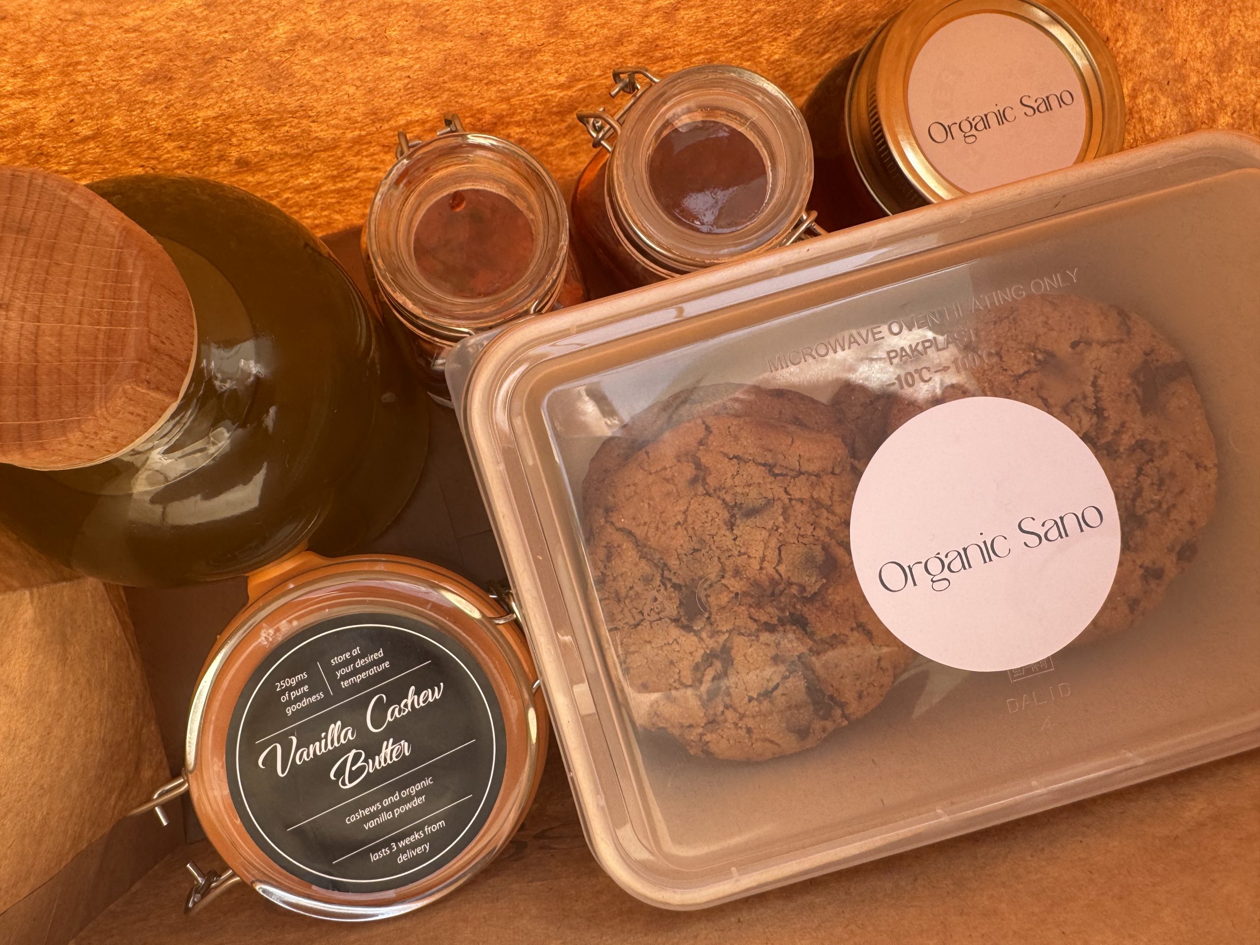 Vanilla Cashew Butter and Cookies